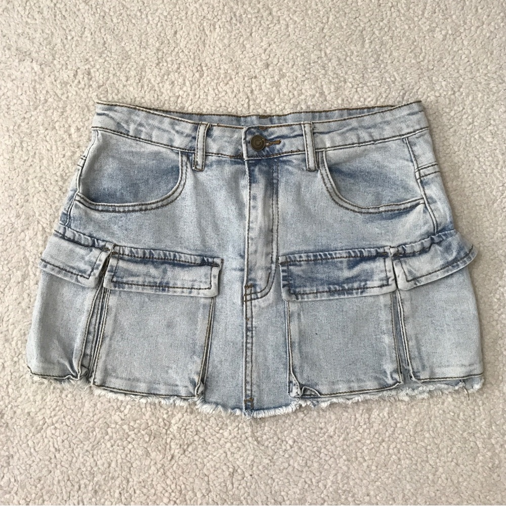 Fashion Nova Cargo Denim Mini Skirt Light Blue Size S - Picture 3 of 13